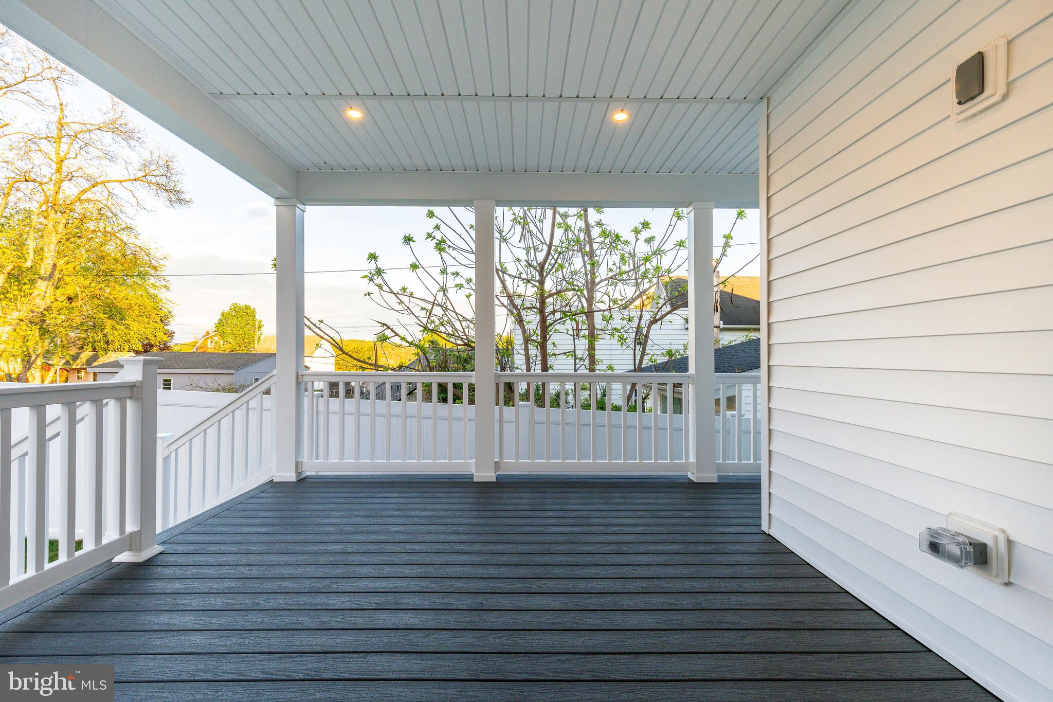PLYMOUTH VALLEY - Residential