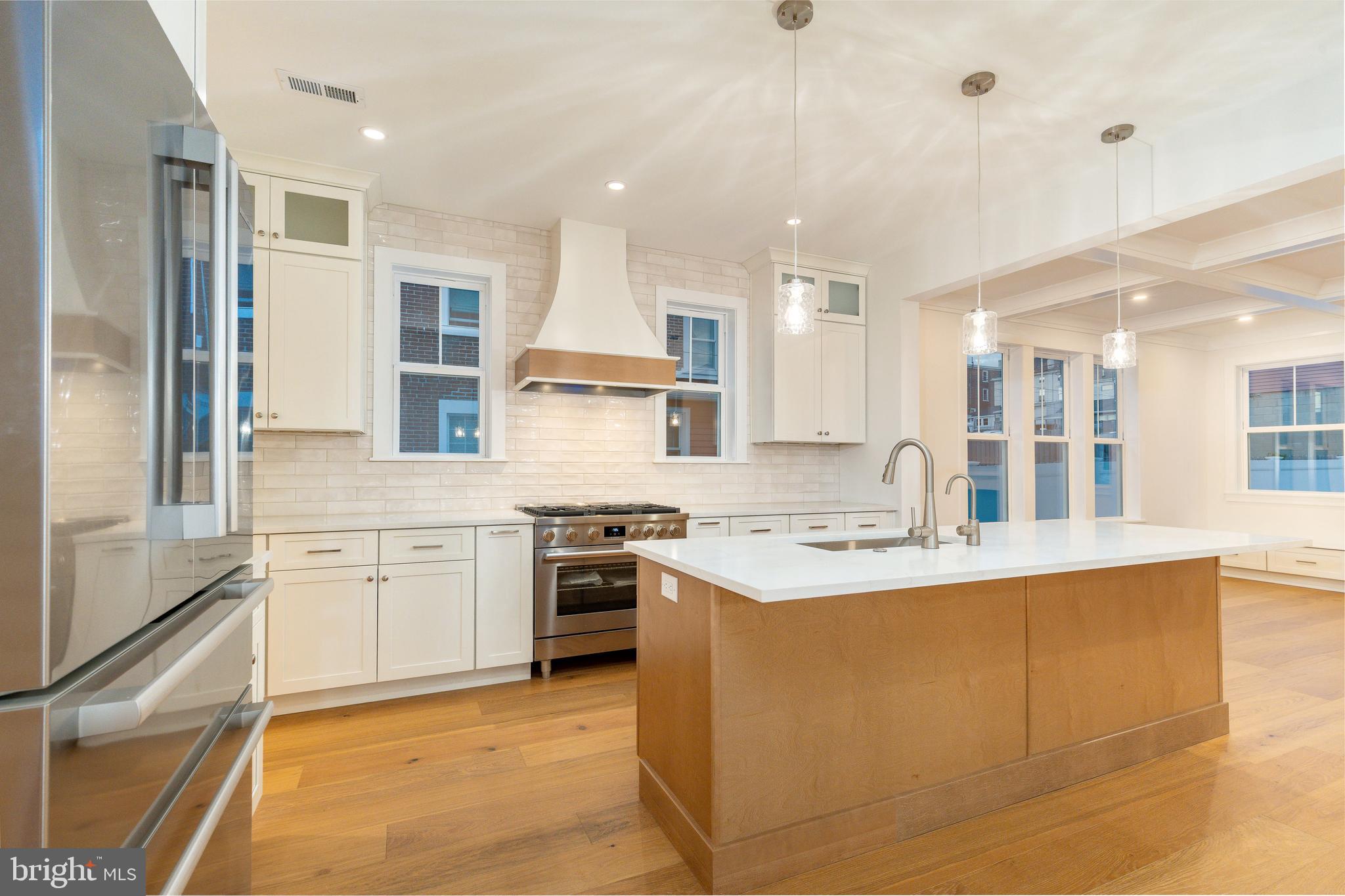 PLYMOUTH VALLEY - Residential