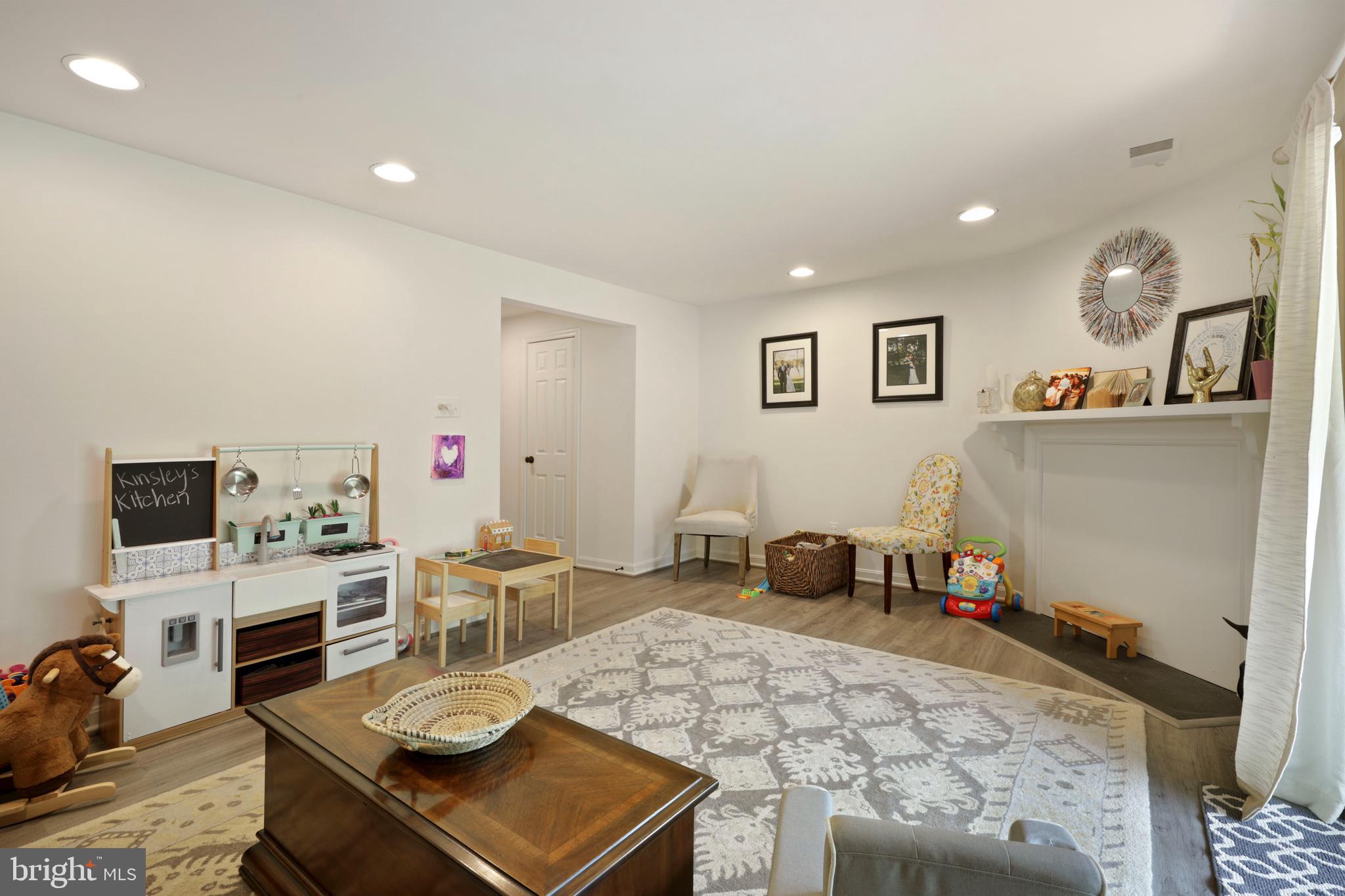 MAYS CHAPEL VILLAGE - Residential Lease