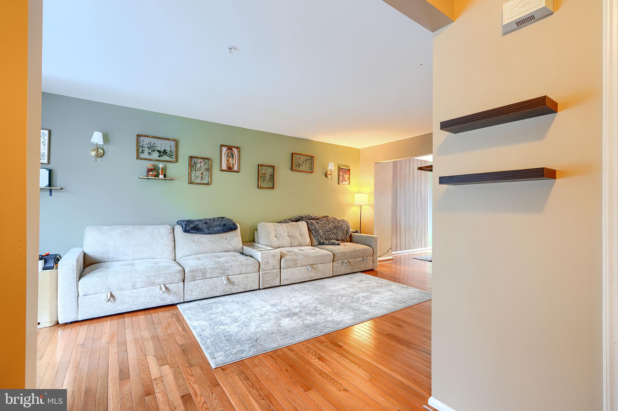 215 GRACECROFT COURT