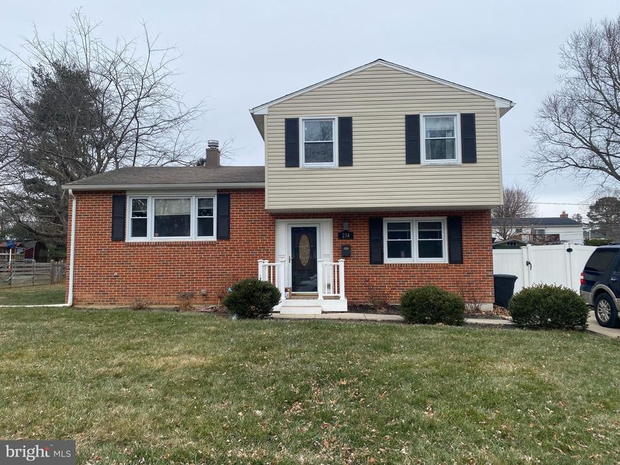 **Professional Photos Coming Soon**  Well-maintained split-level home offering 3 comfortable bedrooms, stainless steel appliances in the kitchen, and gleaming hardwood floors throughout the dining room and living room. The functional layout provides multiple living spaces ideal for everyday living and entertaining. Enjoy a large, flat, fully fenced backyard—perfect for outdoor activities, gatherings, or relaxing in privacy. The basement features additional versatile rooms well-suited for a home office, gym, or flex space. Conveniently located close to schools, shopping, dining, and entertainment, this home offers both comfort and accessibility.