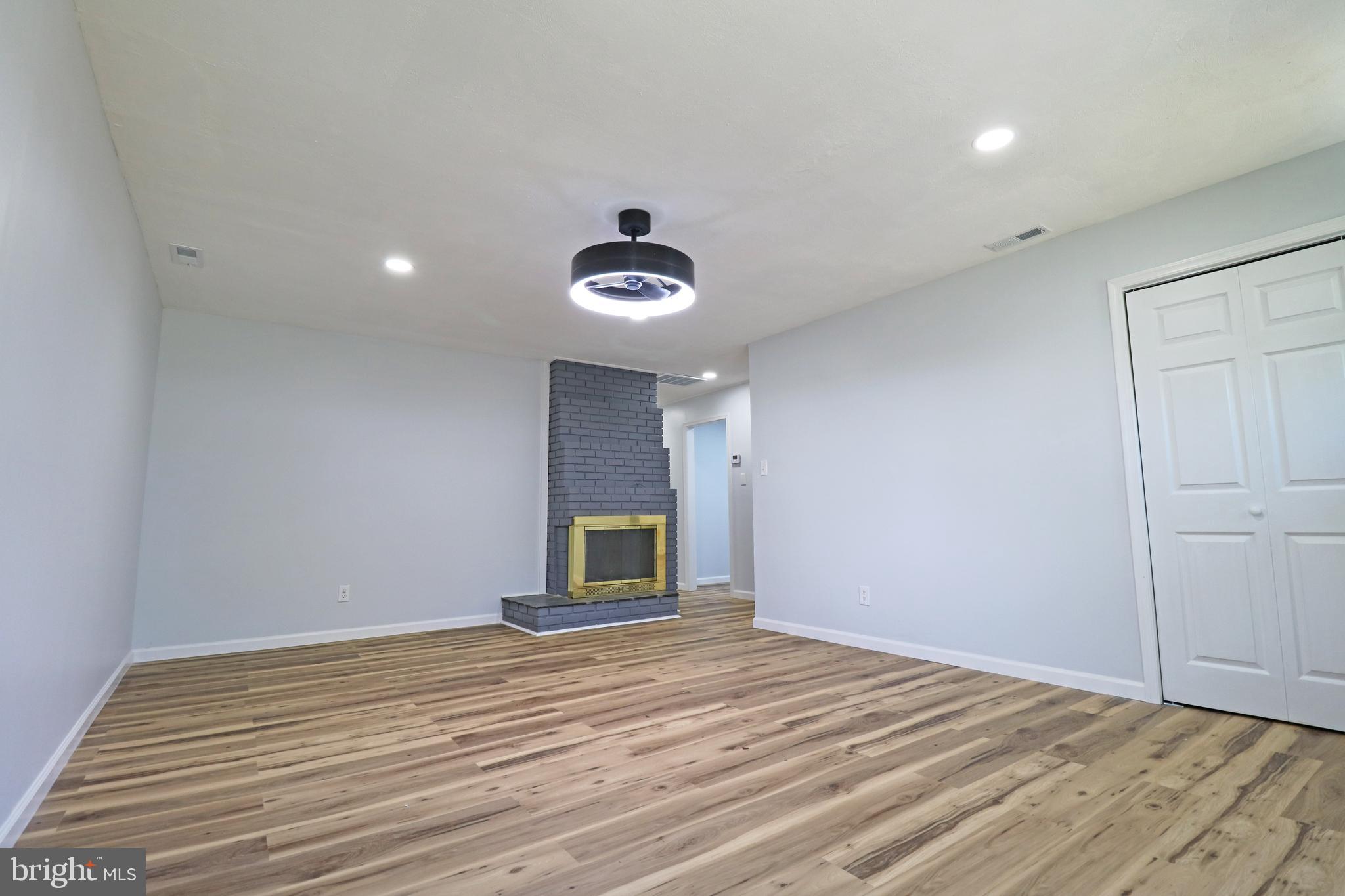 BROOKSIDE PARK - Residential