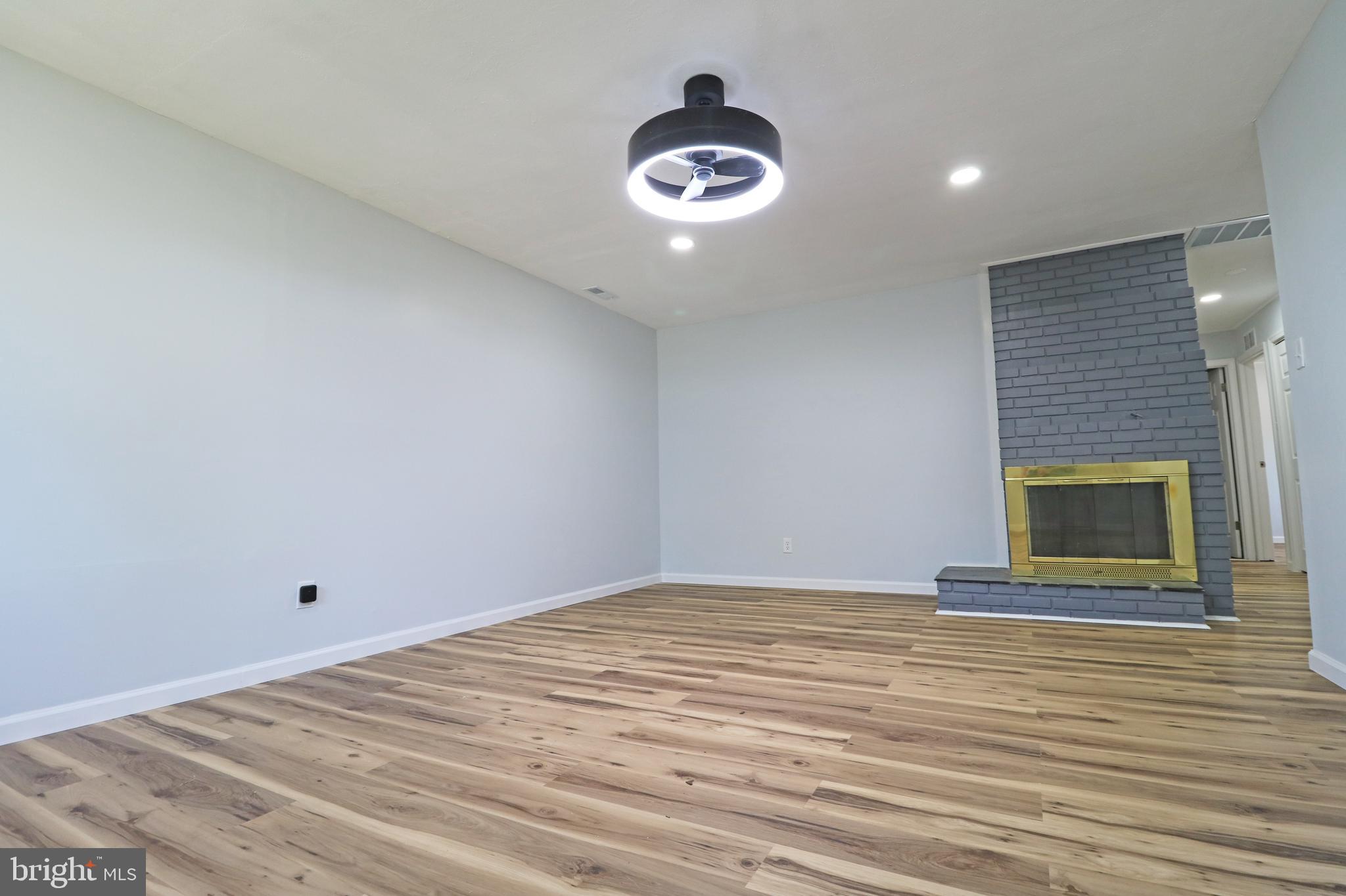 BROOKSIDE PARK - Residential