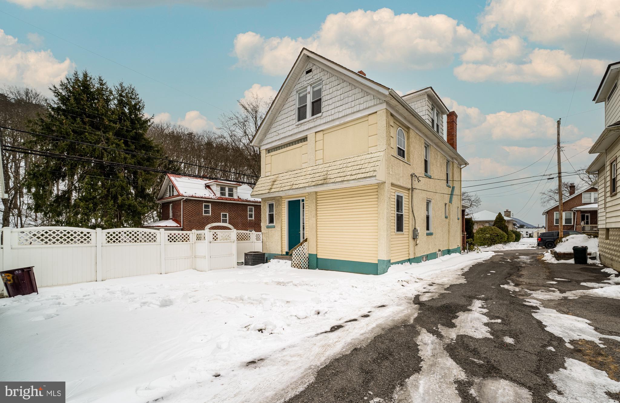 NORTH END - Residential