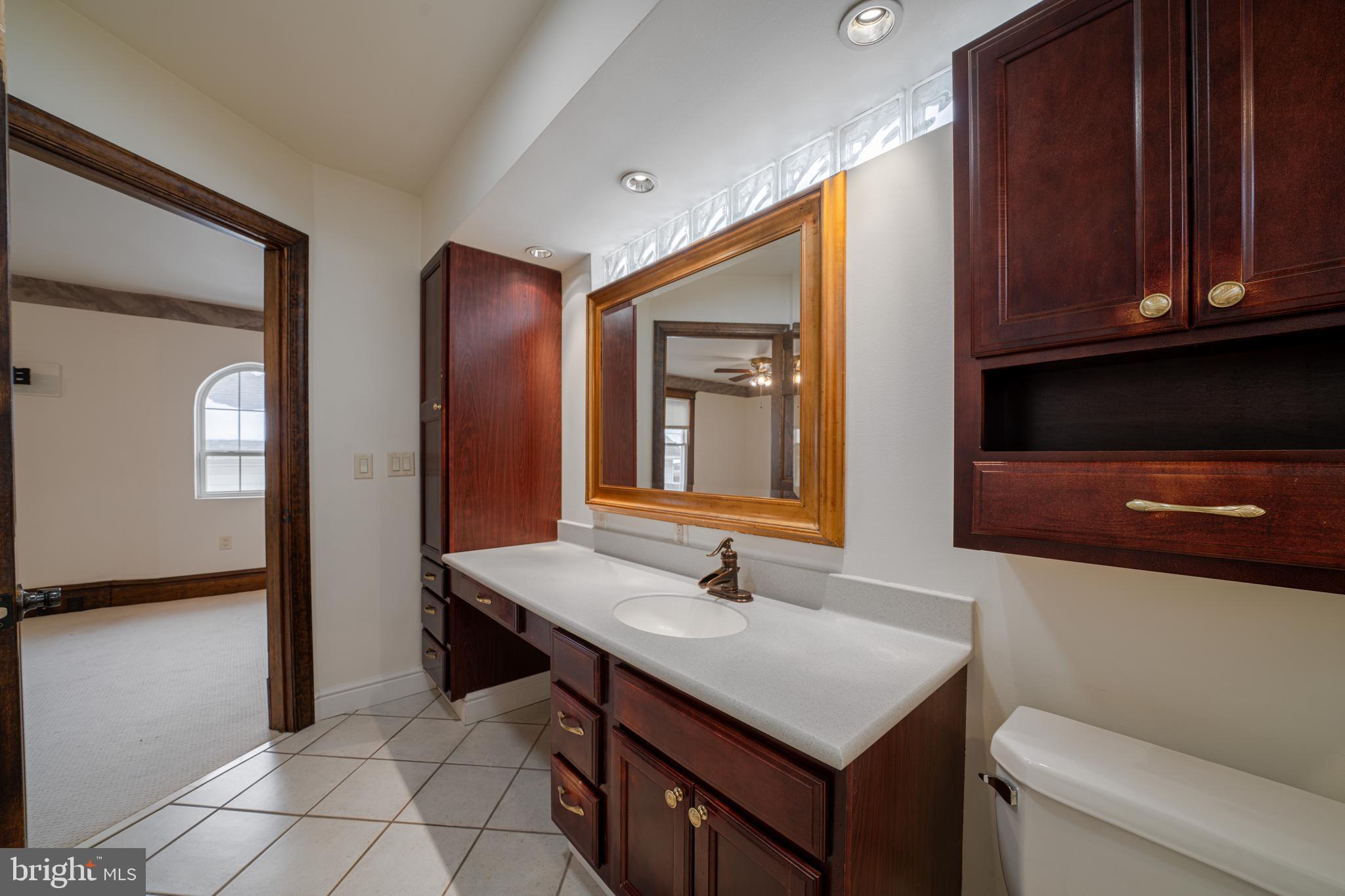 NORTH END - Residential