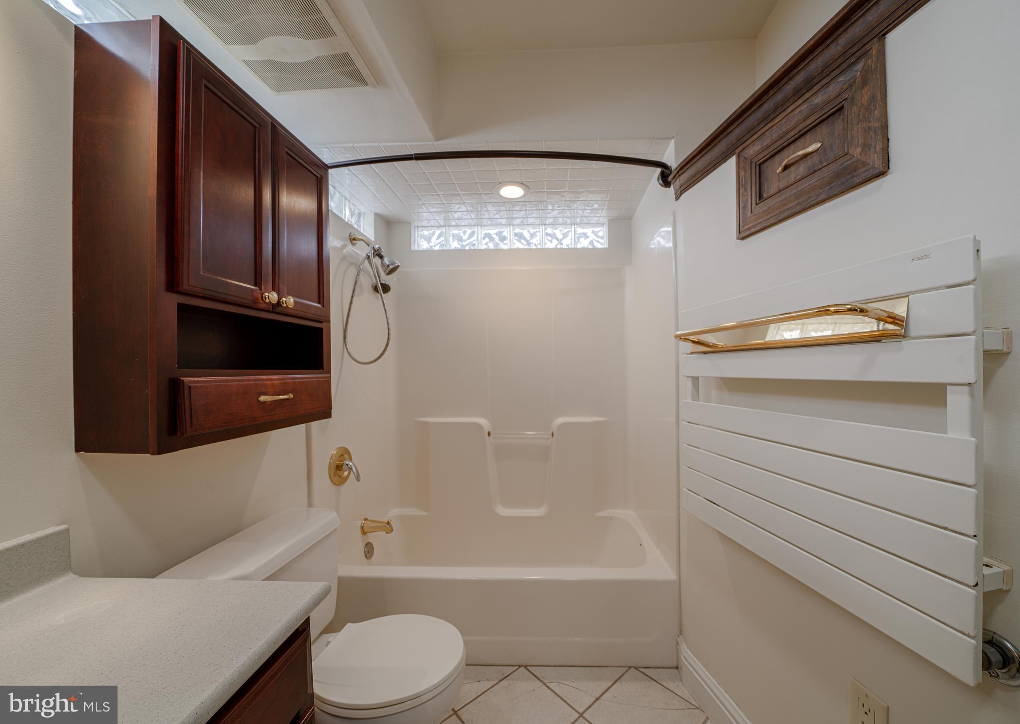 NORTH END - Residential