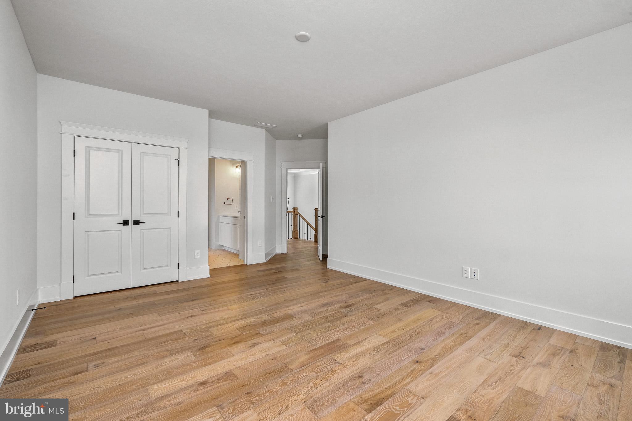 GARNET POINTE - Residential