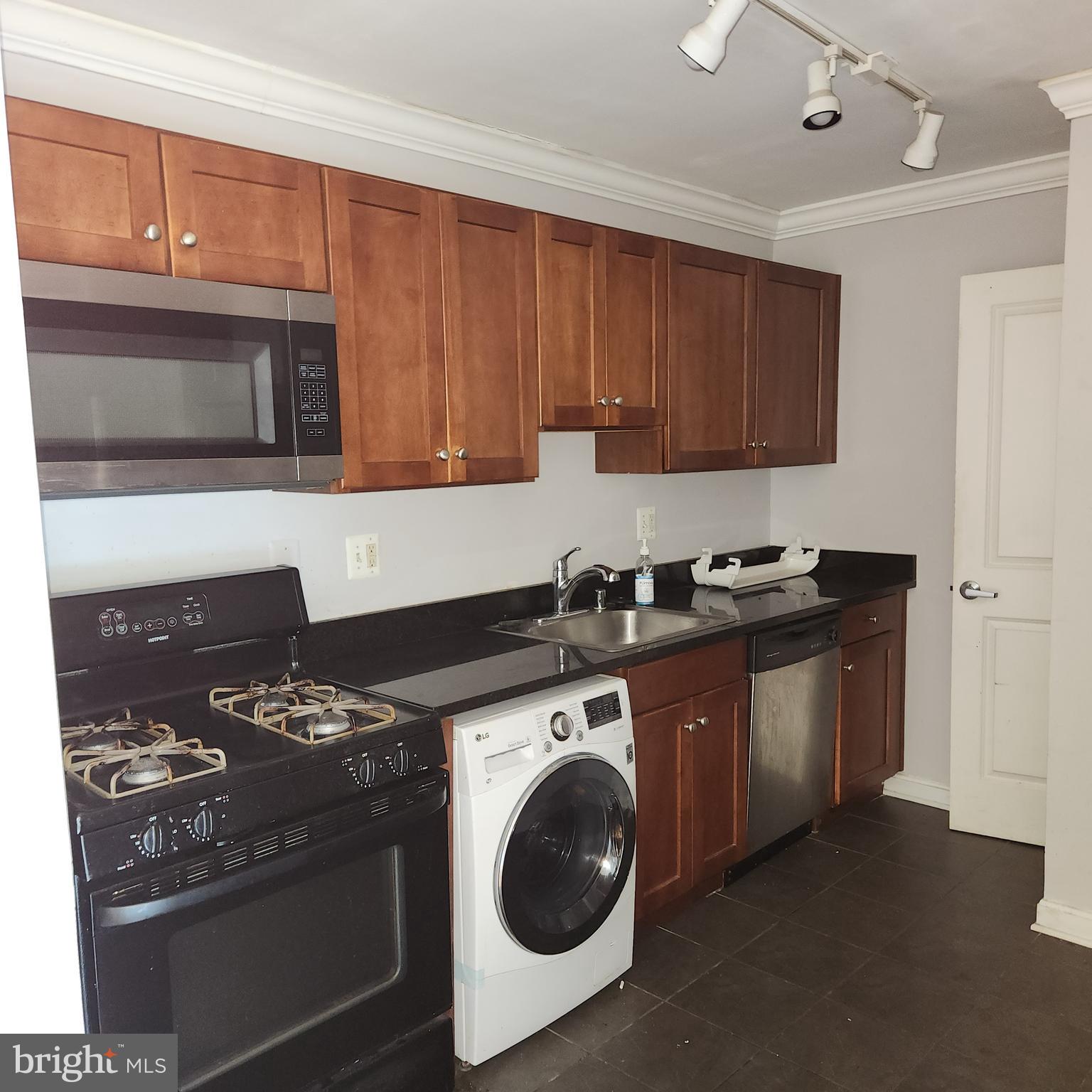 3105 NAYLOR ROAD SE 302