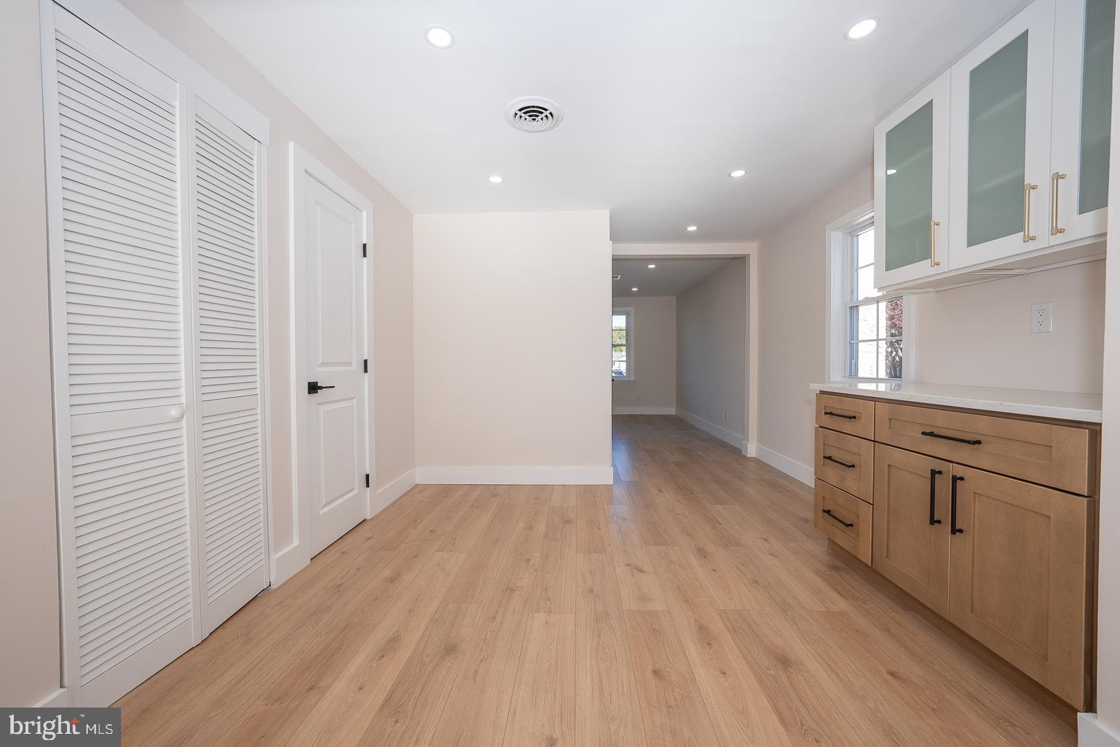 THE SUMMIT - Residential