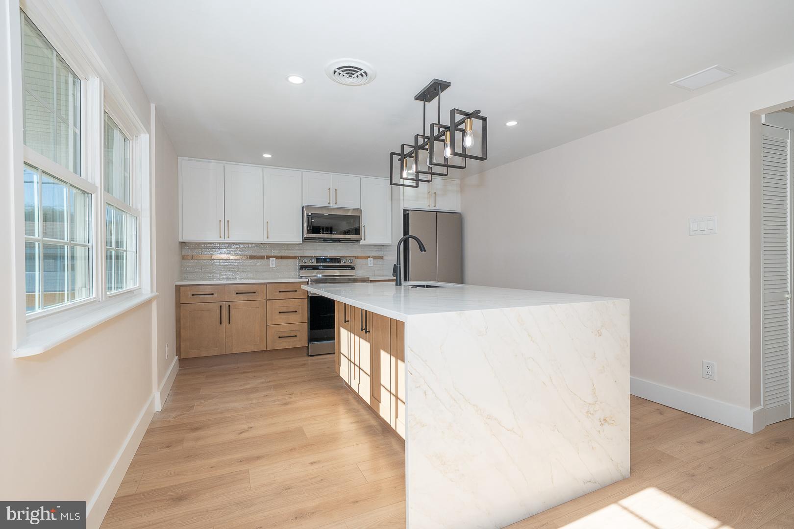 THE SUMMIT - Residential