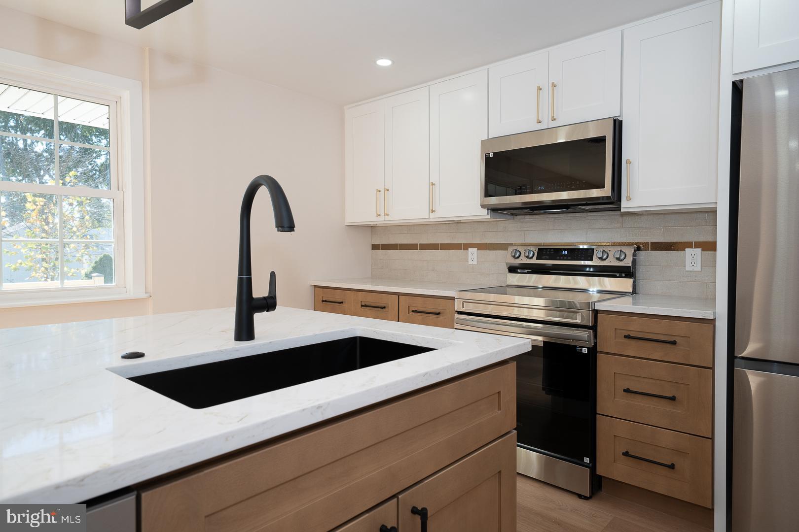 2900 E COUNTY LINE ROAD