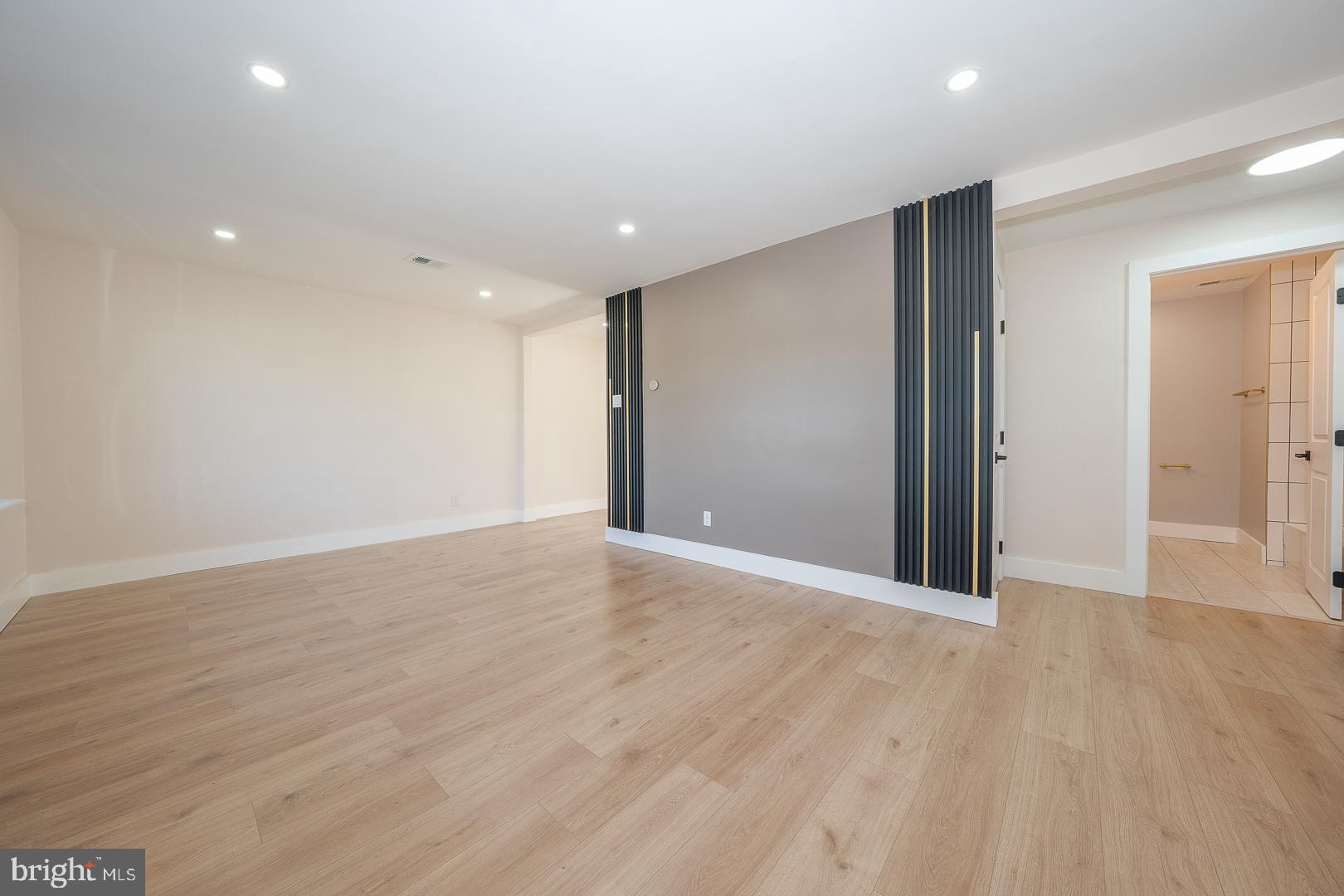 THE SUMMIT - Residential