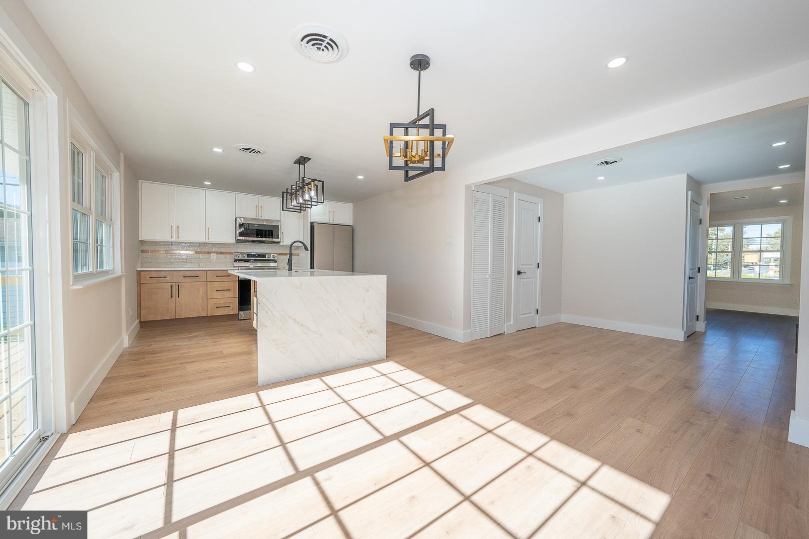 THE SUMMIT - Residential