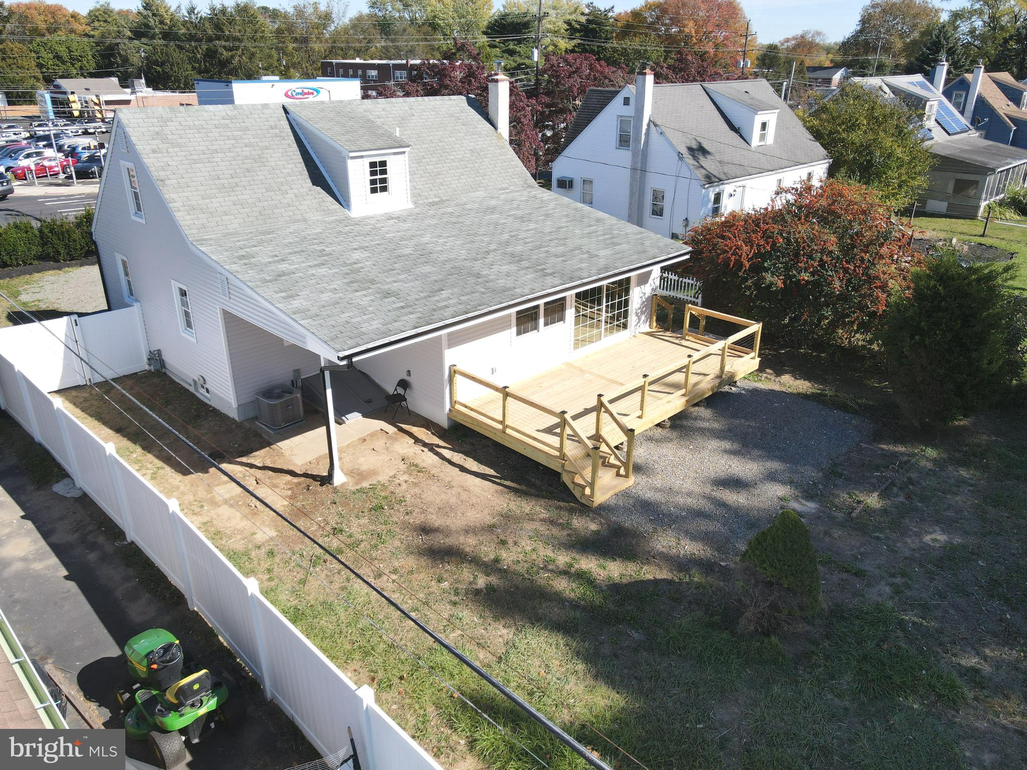 THE SUMMIT - Residential