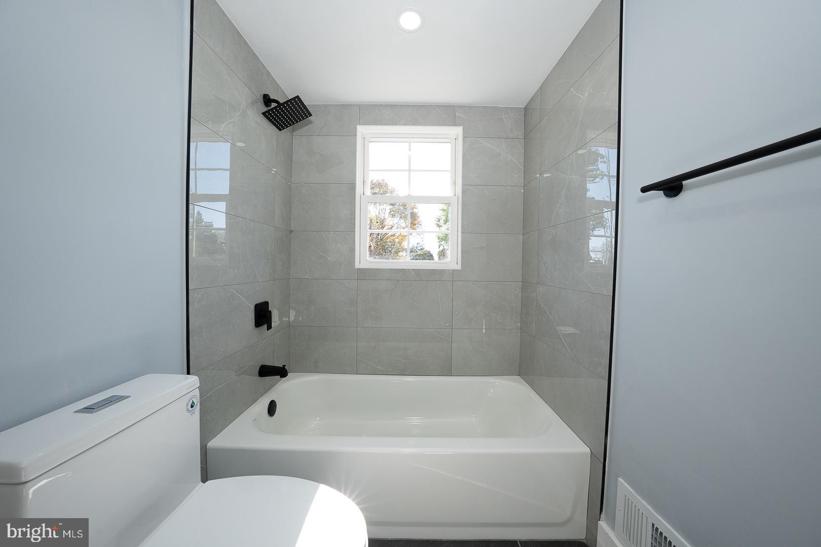 THE SUMMIT - Residential