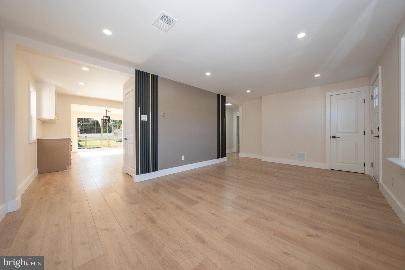 THE SUMMIT - Residential