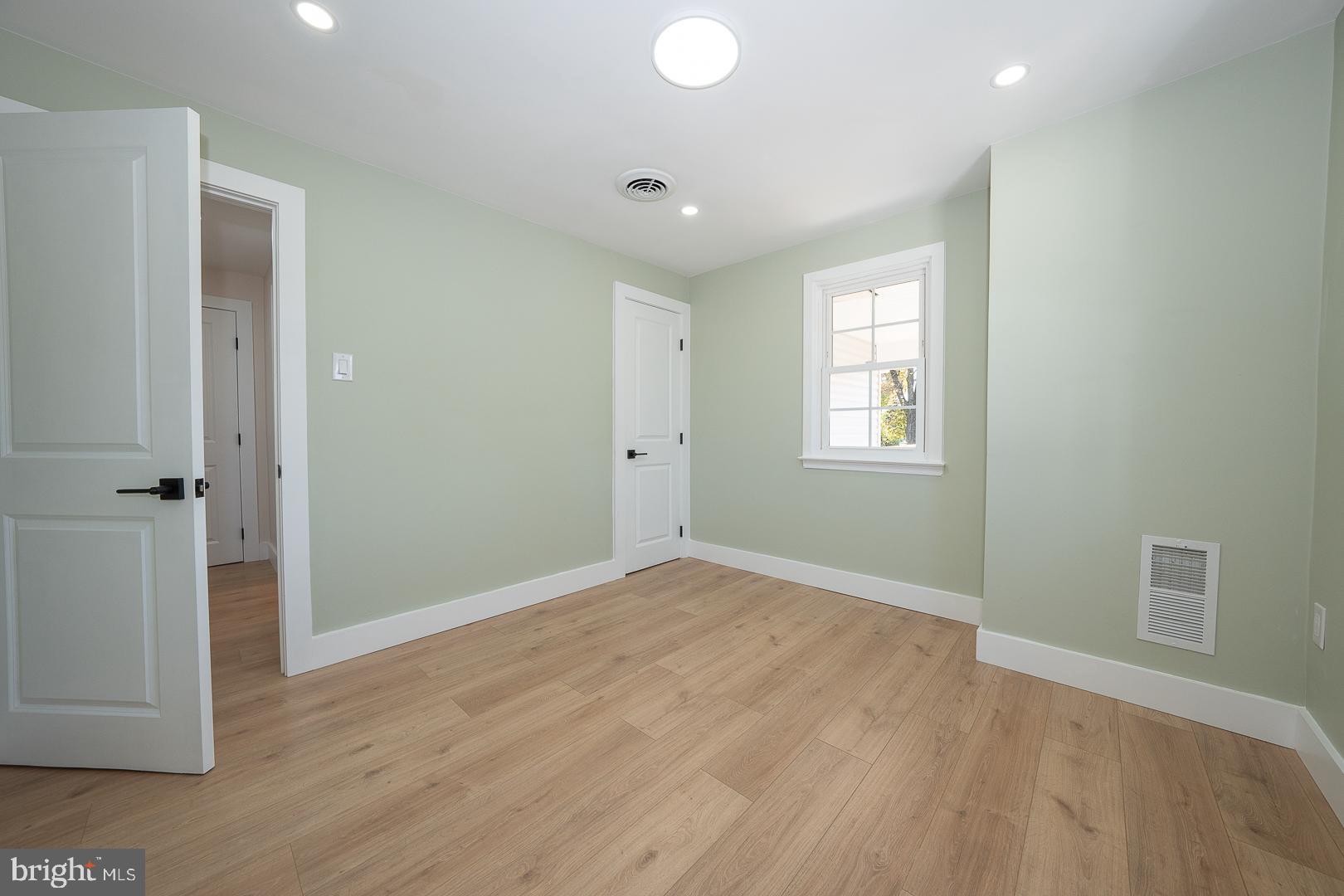 THE SUMMIT - Residential