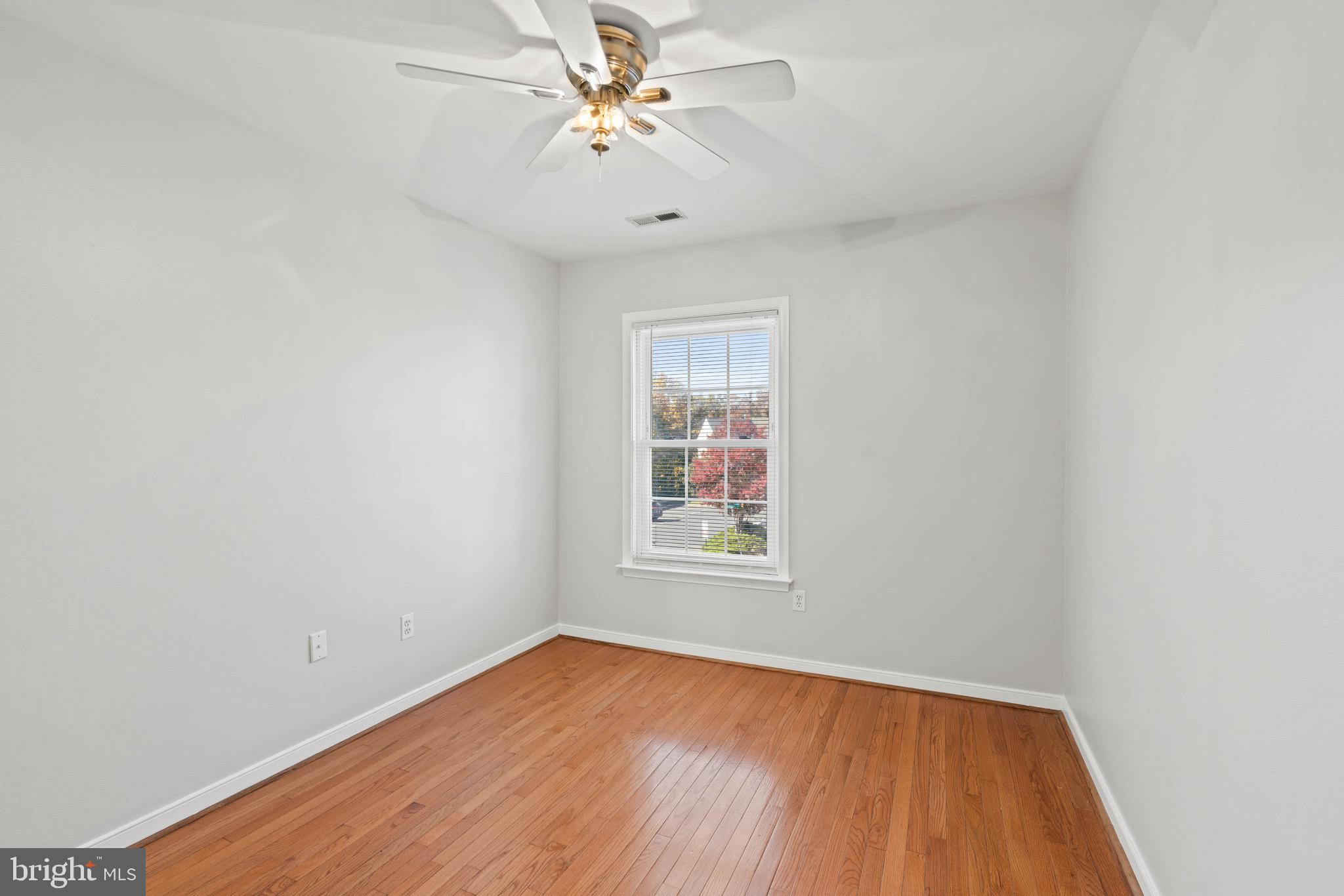 STONE RIVER - Residential Lease