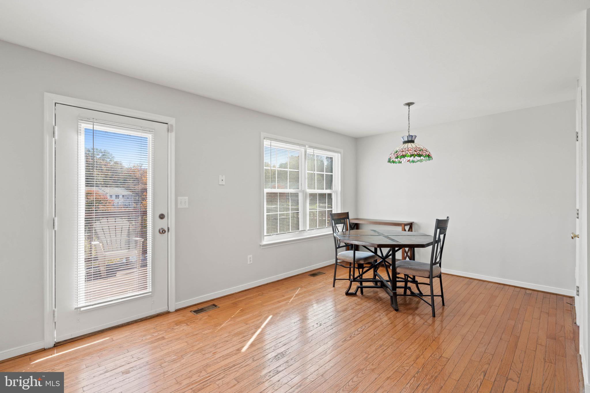 STONE RIVER - Residential Lease