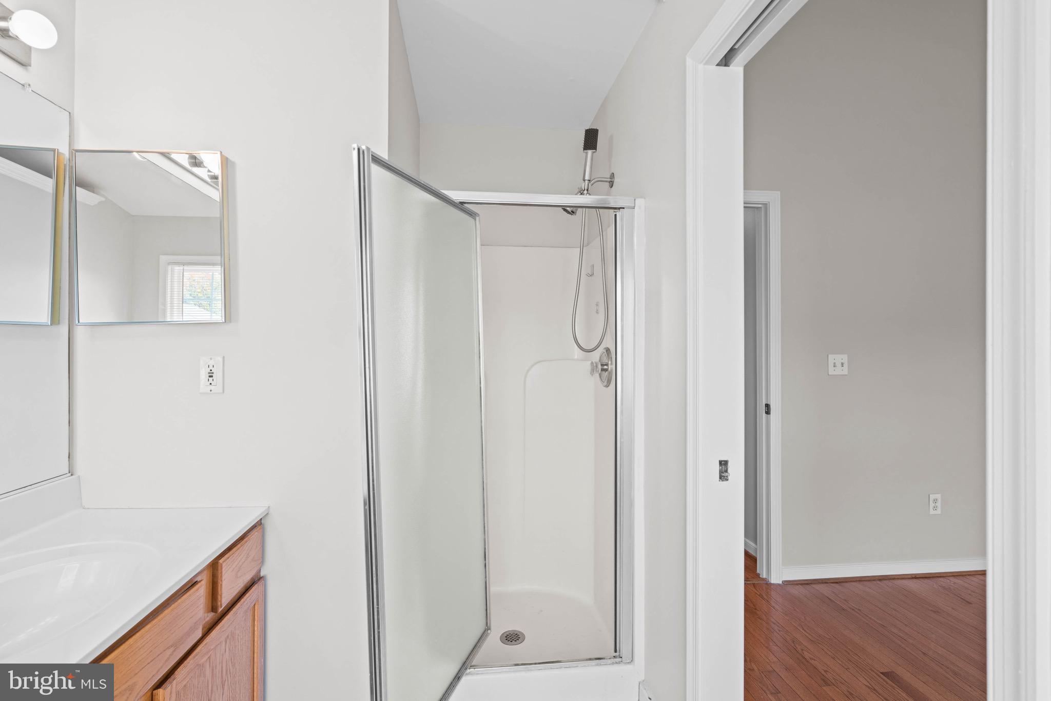 STONE RIVER - Residential Lease