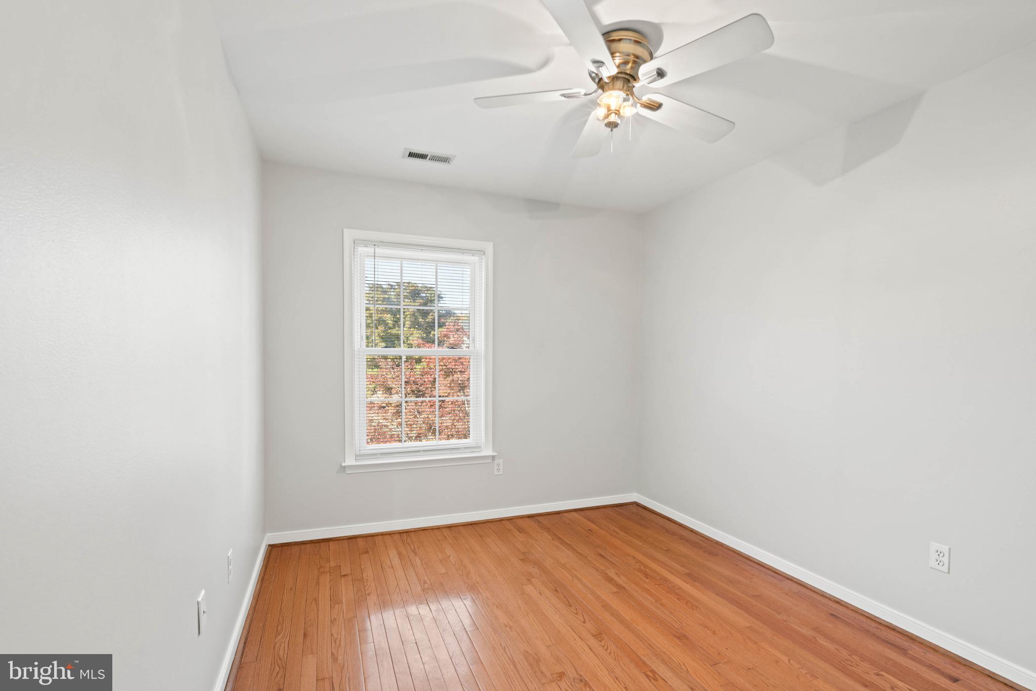 STONE RIVER - Residential Lease