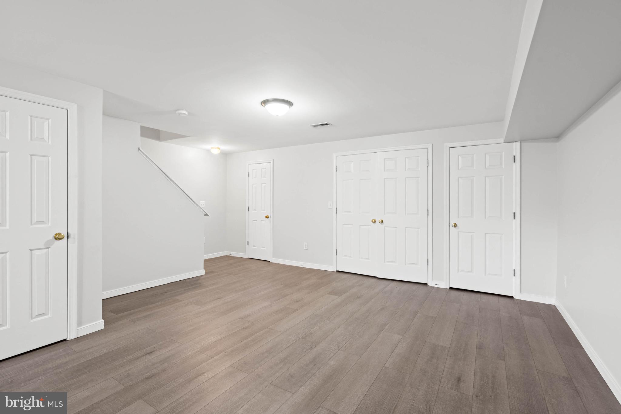 STONE RIVER - Residential Lease