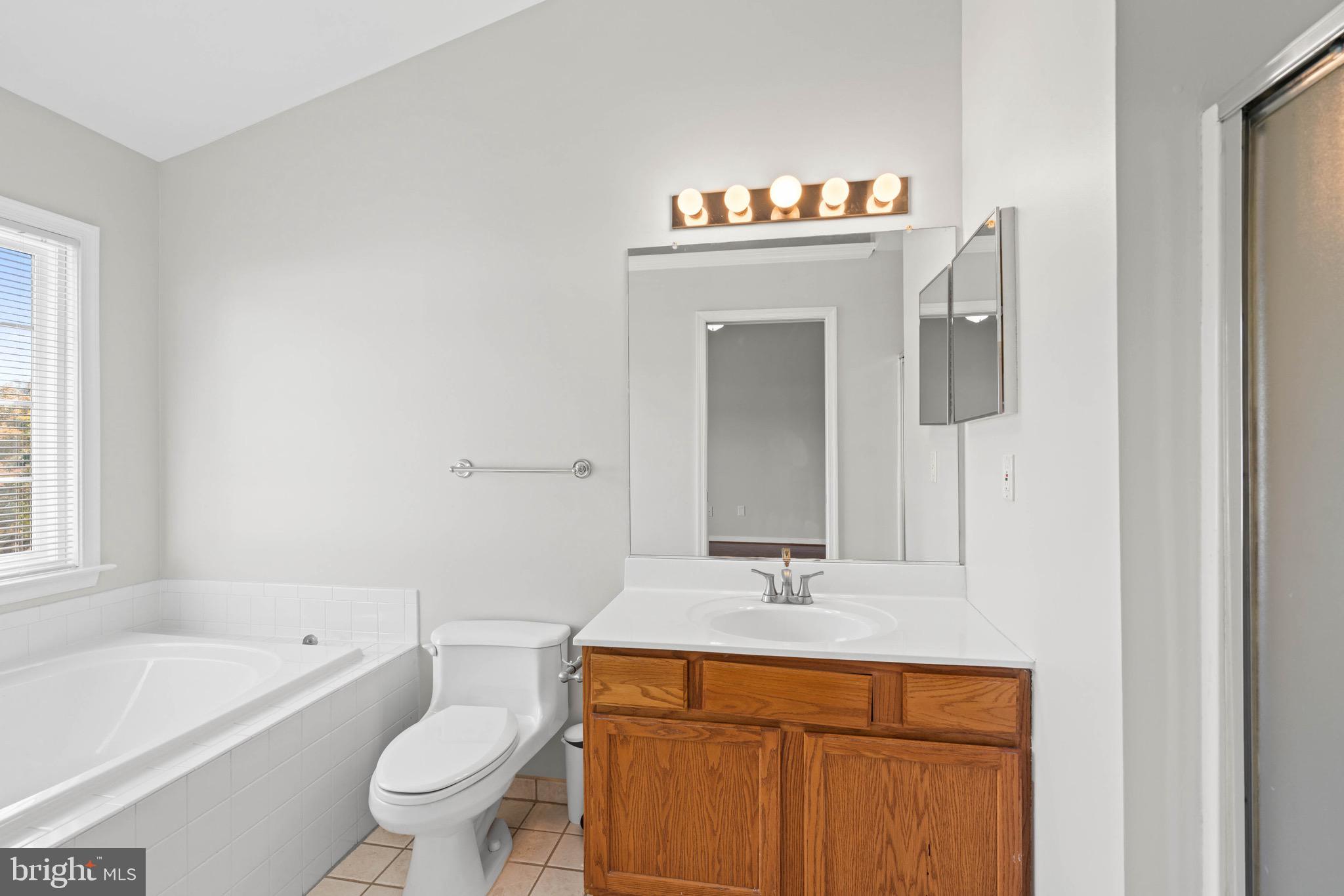 STONE RIVER - Residential Lease