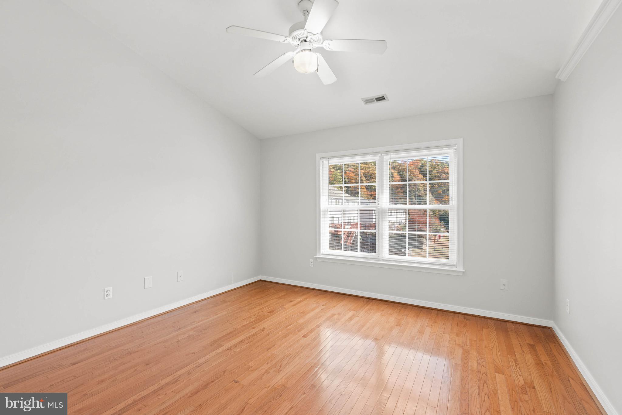 STONE RIVER - Residential Lease