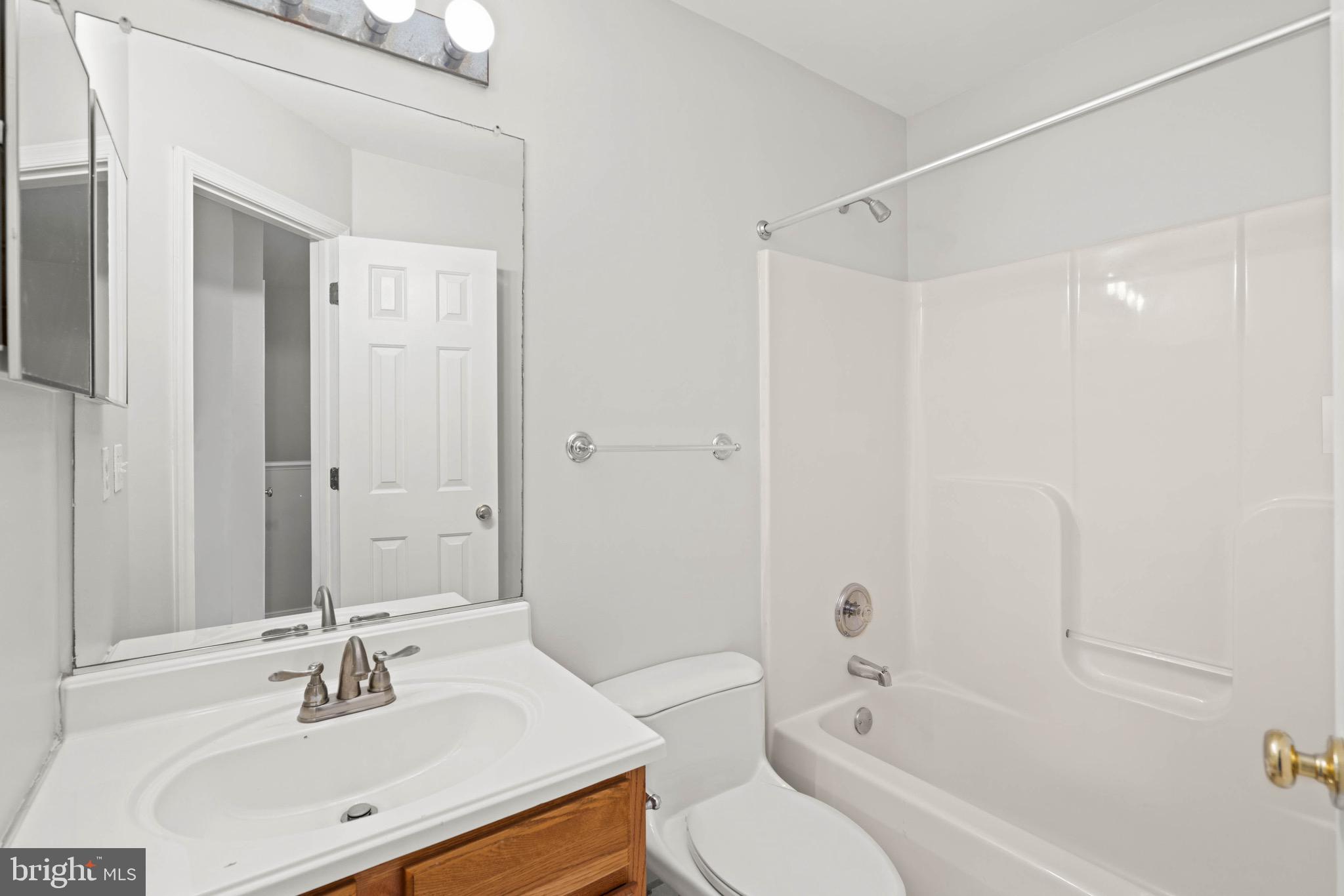 STONE RIVER - Residential Lease