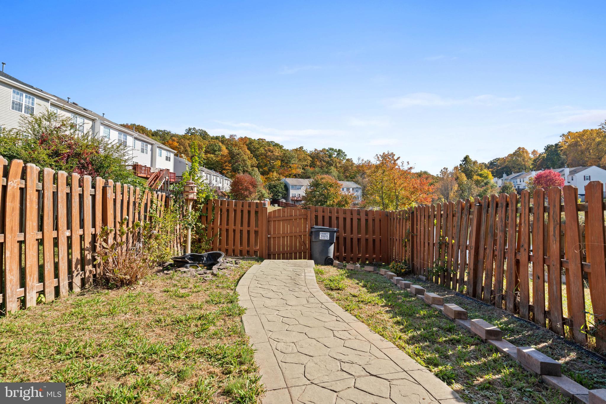 STONE RIVER - Residential Lease