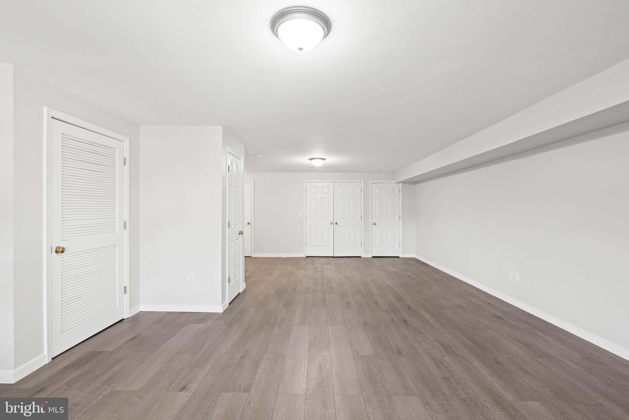 STONE RIVER - Residential Lease