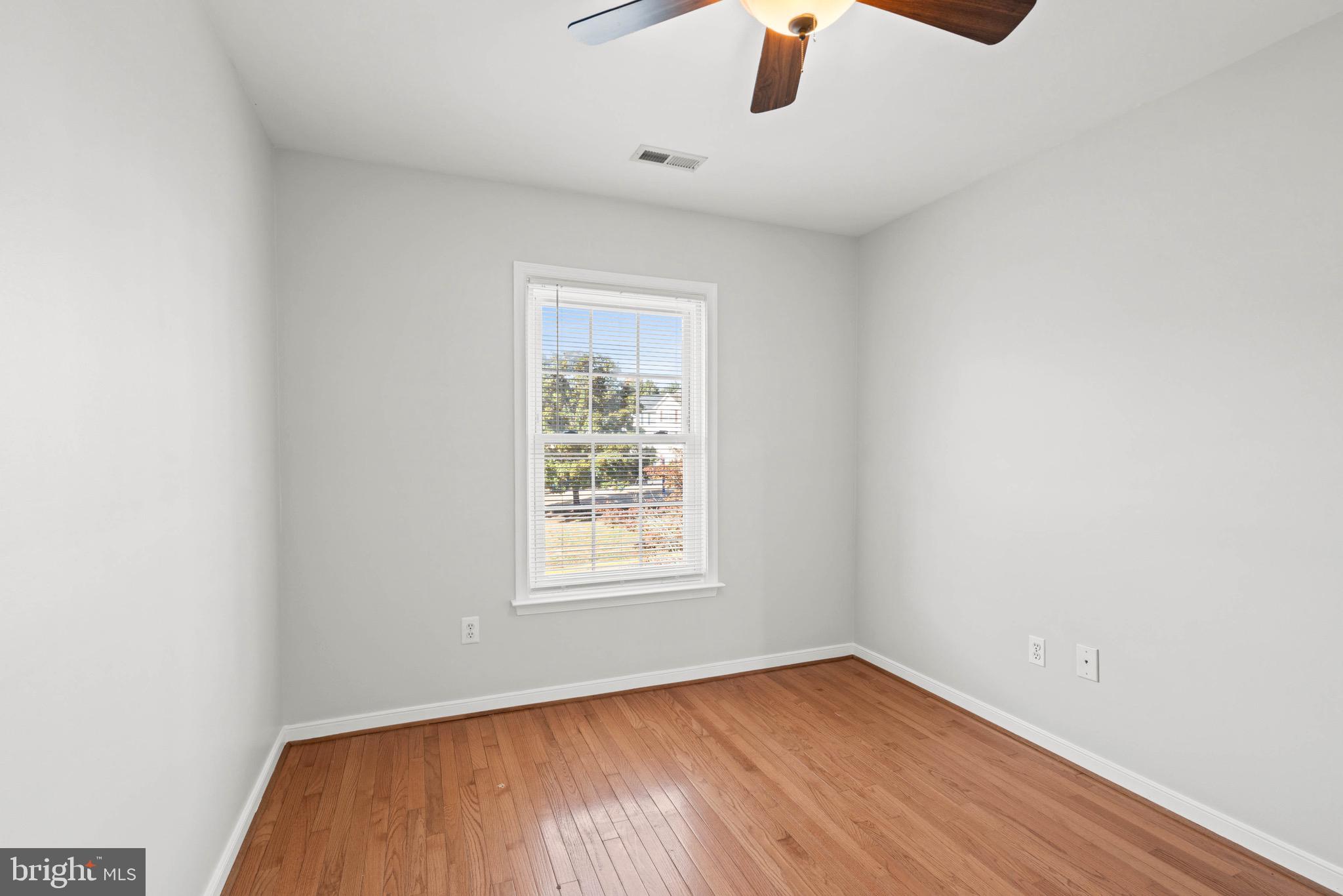 STONE RIVER - Residential Lease