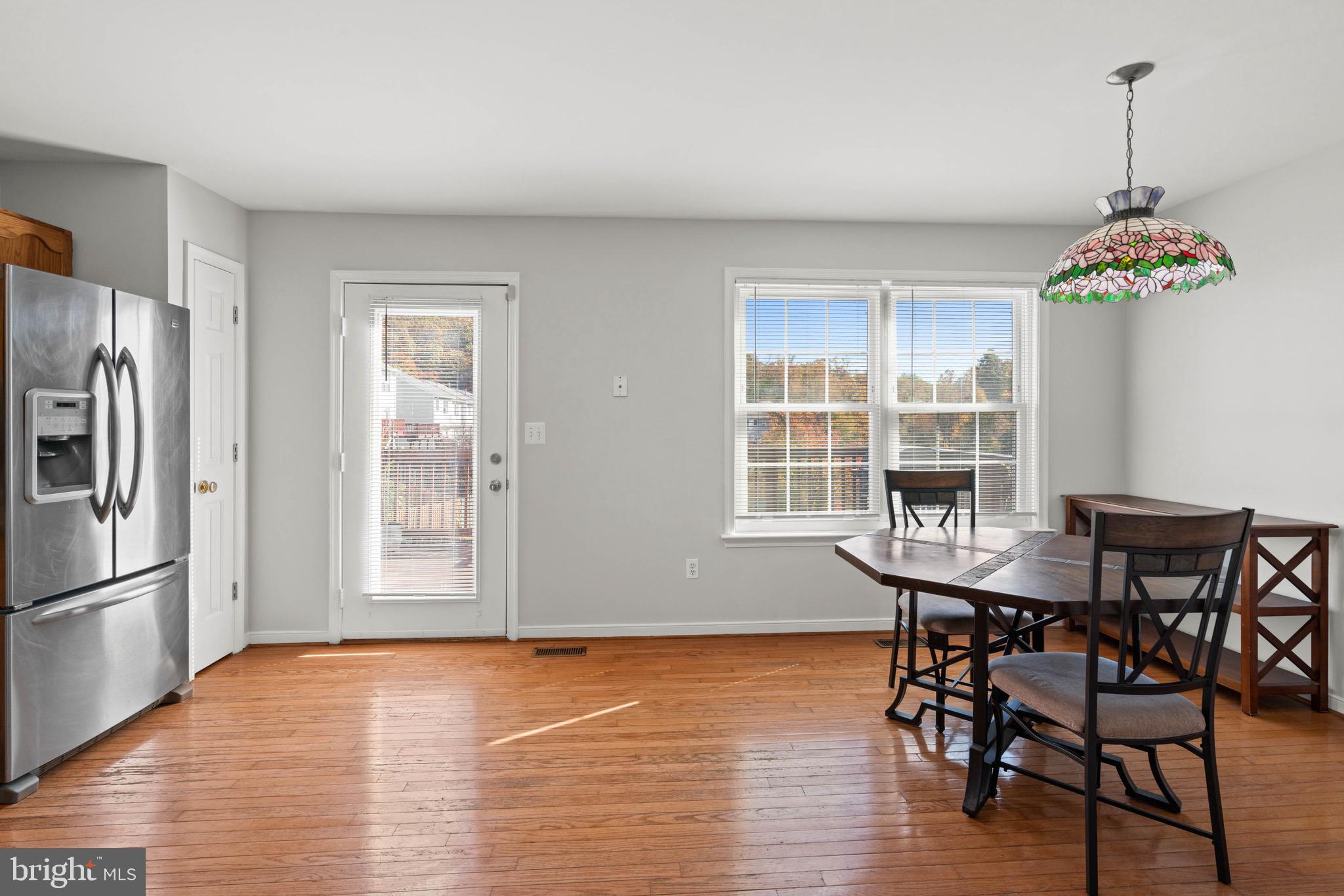 STONE RIVER - Residential Lease