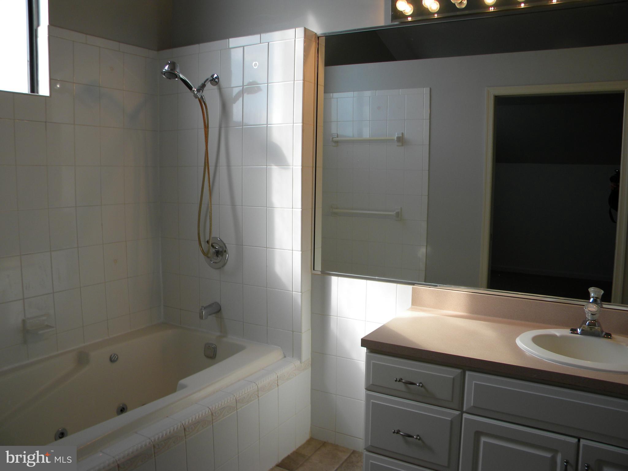 CHERRINGTON - Residential