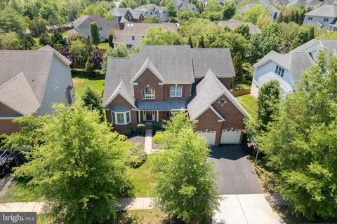 Photo of 15709 Tanning House Place, HAYMARKET, VA 20169 (MLS # VAPW2120714)
