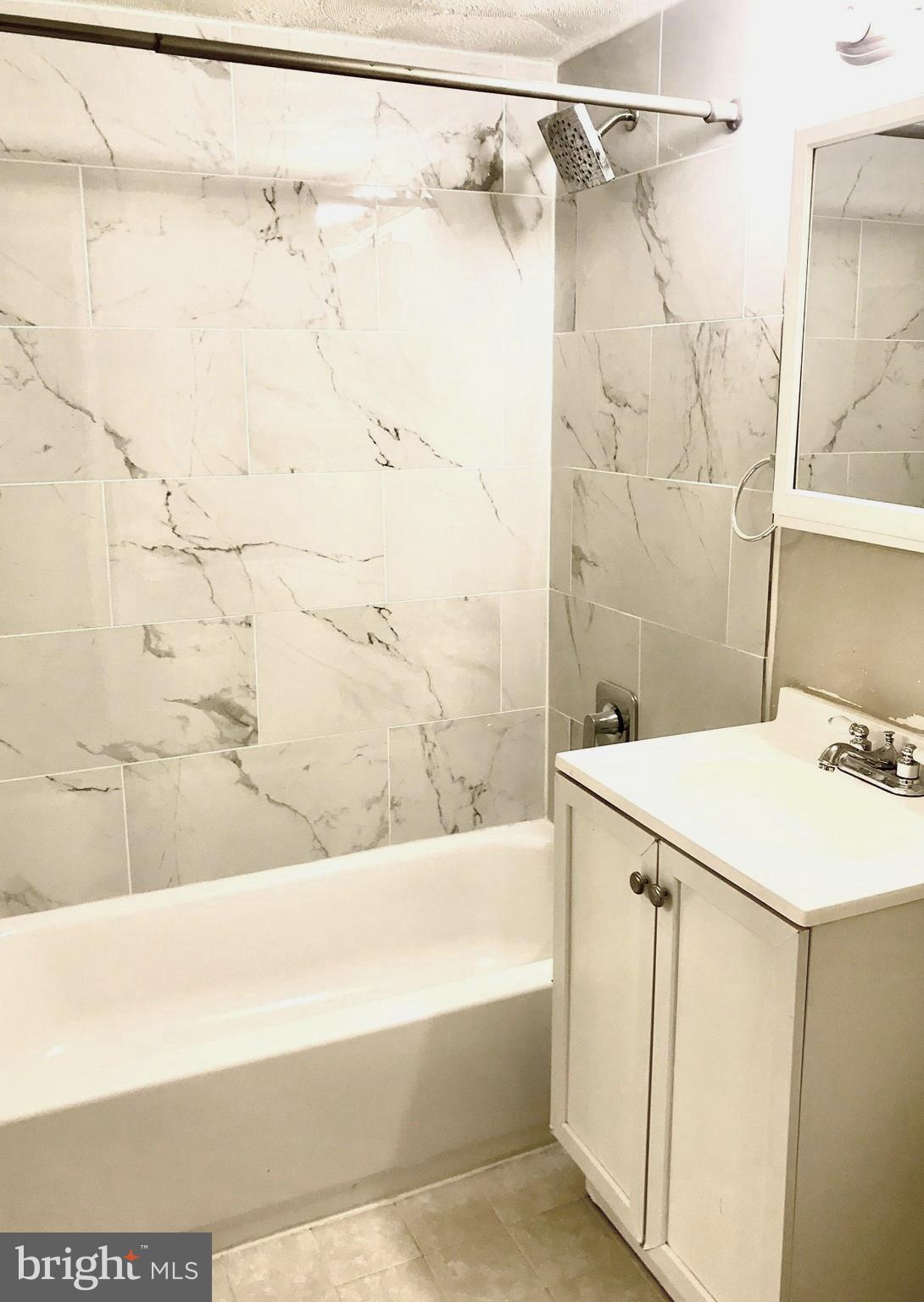 GLENVALE CONDO - Residential Lease