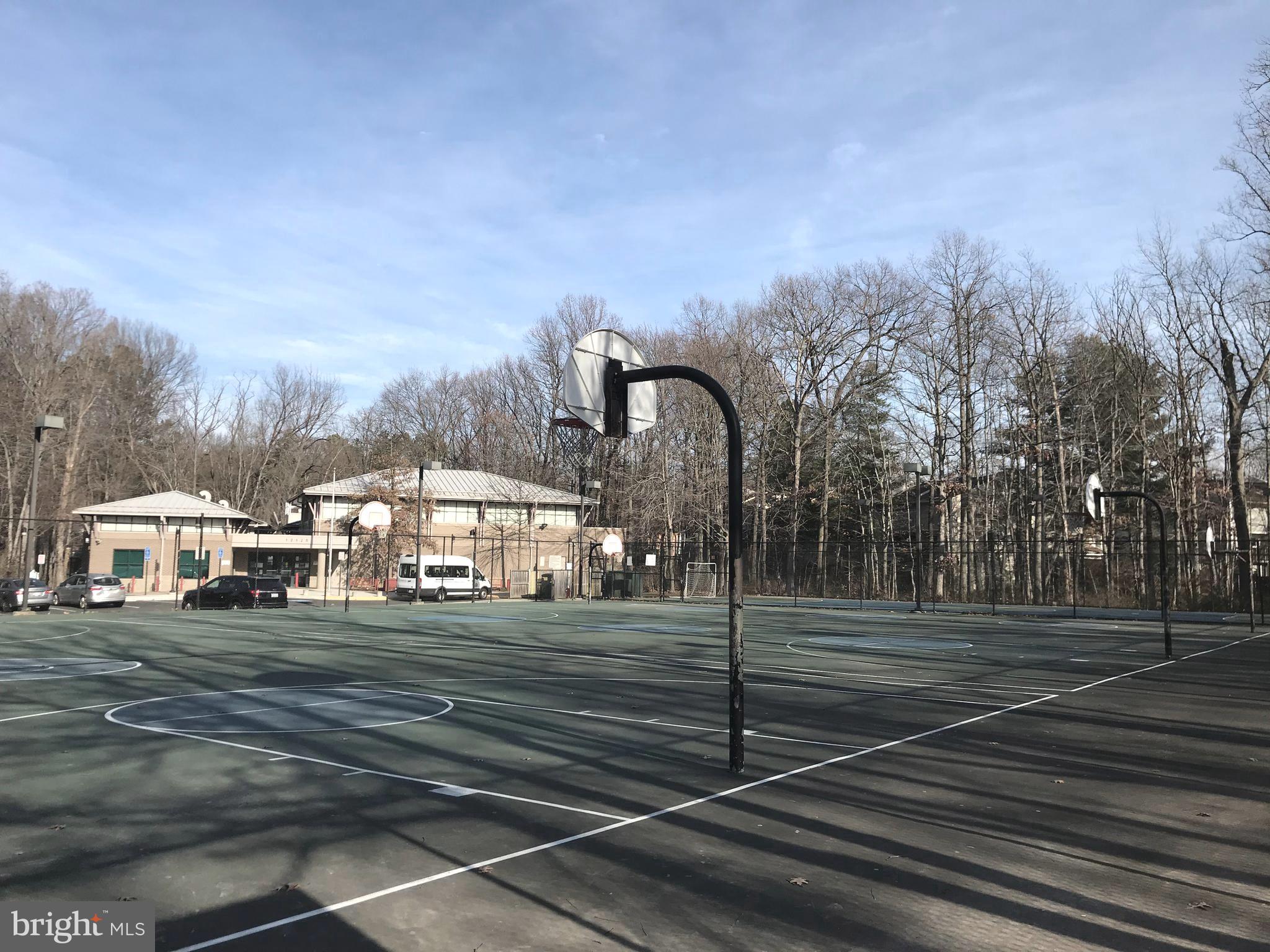 GLENVALE CONDO - Residential Lease