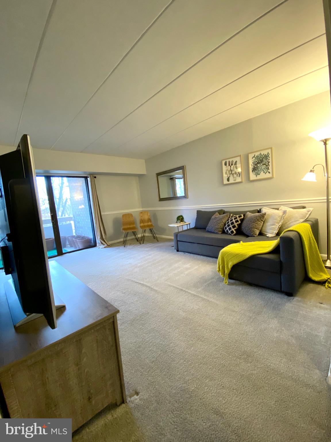 GLENVALE CONDO - Residential Lease