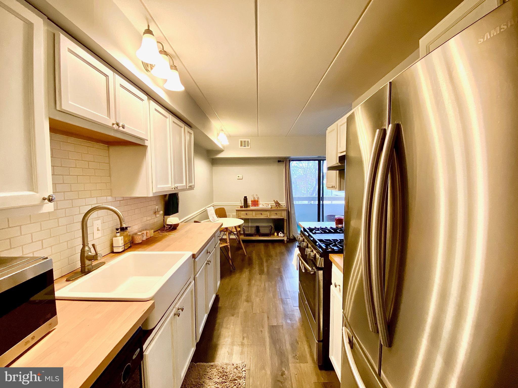 GLENVALE CONDO - Residential Lease