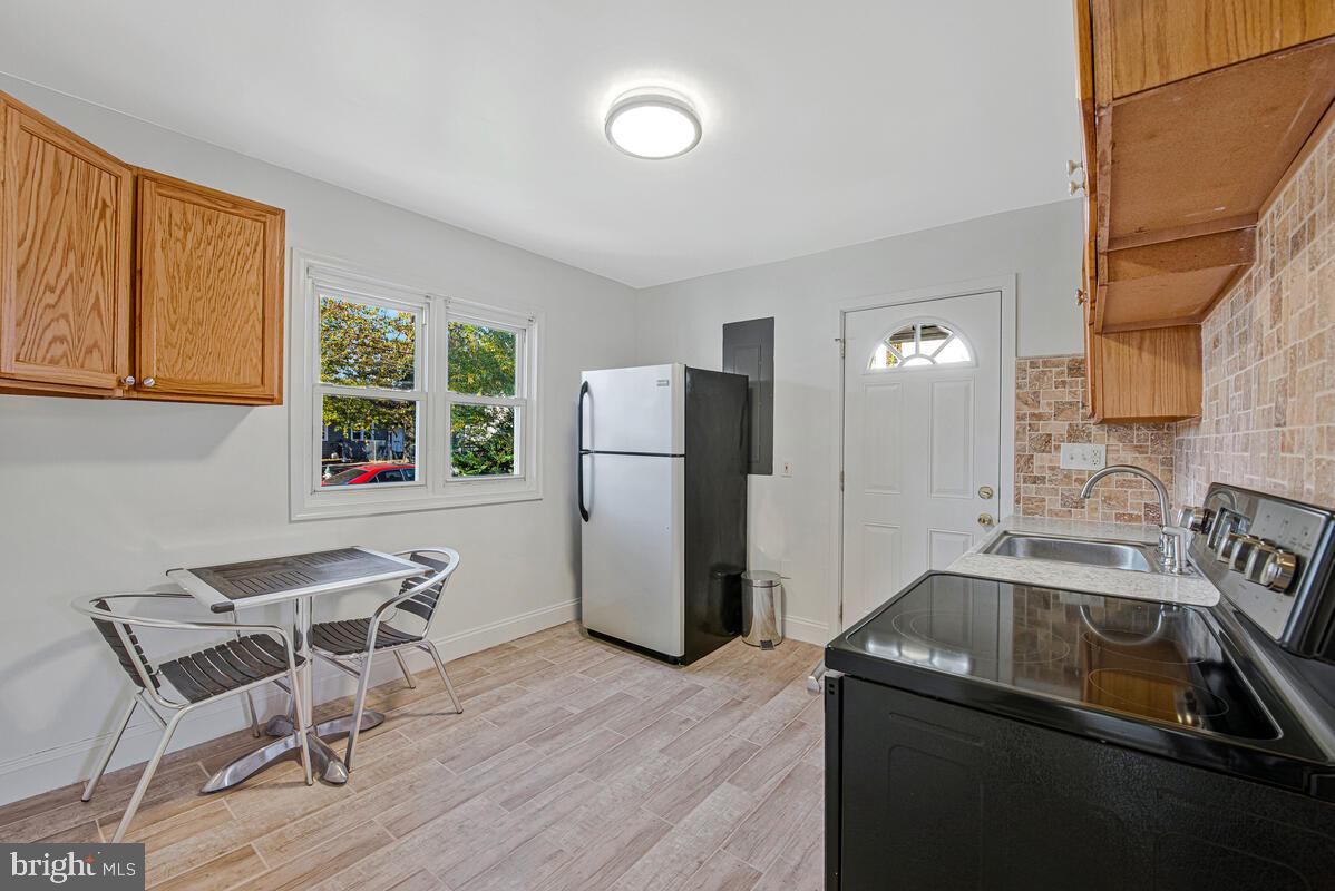 WEST LANHAM HILLS - Residential