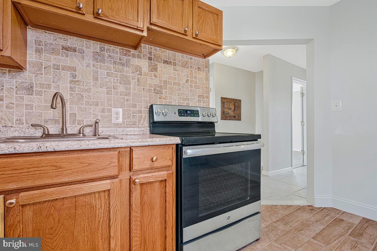 WEST LANHAM HILLS - Residential