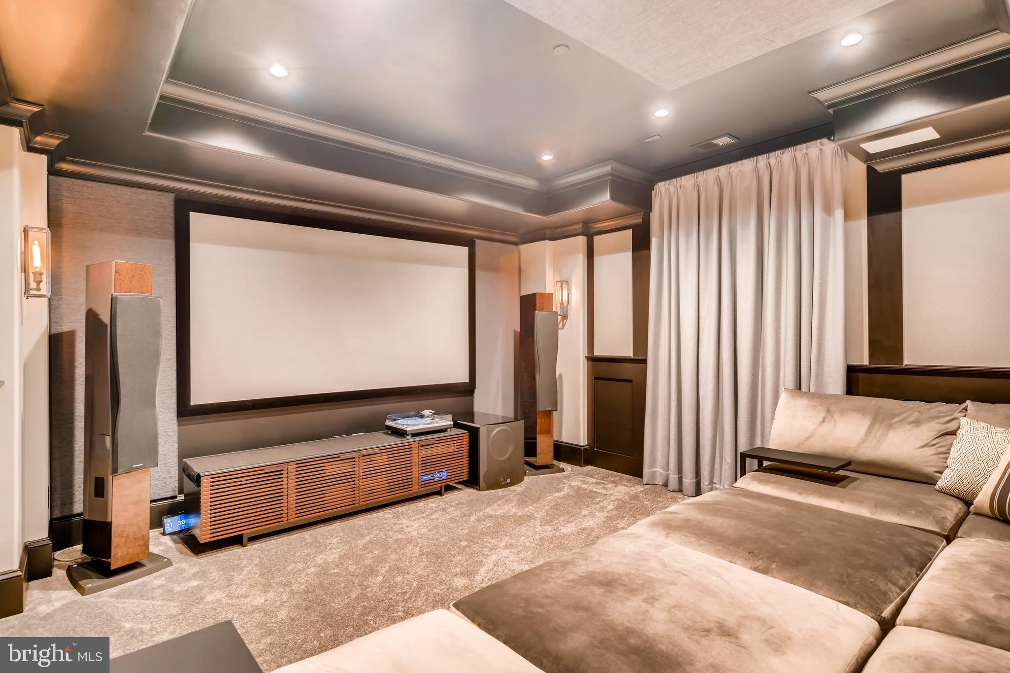 WORTHINGTON GREEN - Residential