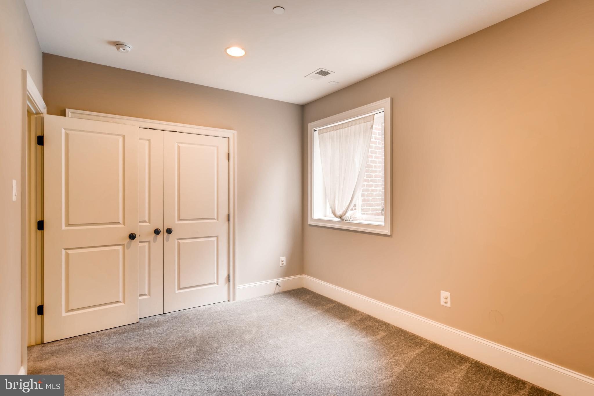 WORTHINGTON GREEN - Residential