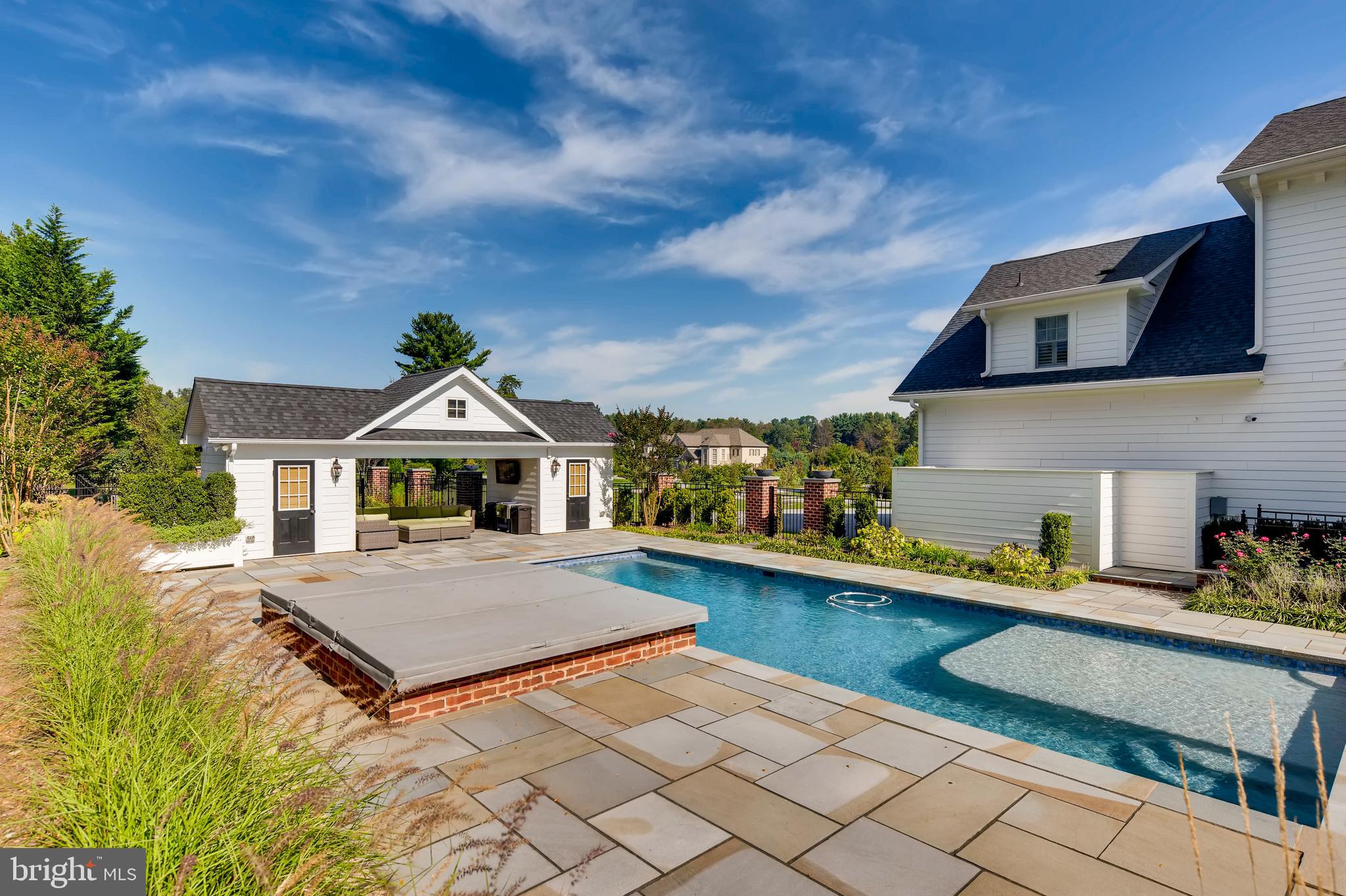 WORTHINGTON GREEN - Residential