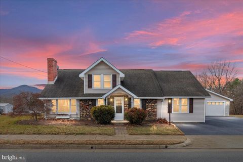 961 W MAIN STREET STANLEY VA 22851