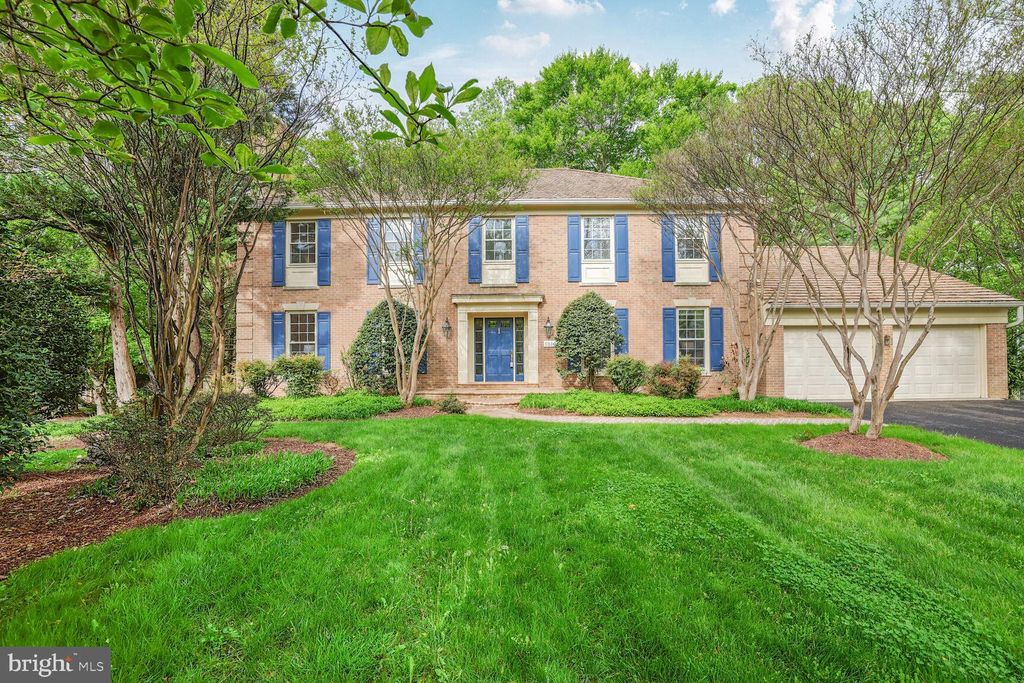 Photo of 10104 Flower Gate Terrace, POTOMAC, MD 20854 (MLS # MDMC2205744)