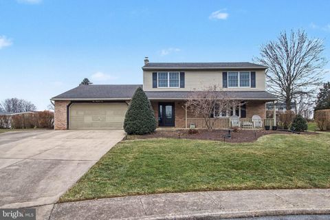 Photo of 110 Carriage Ct L-0134, PALMYRA, PA 17078 (MLS # PALN2024228)