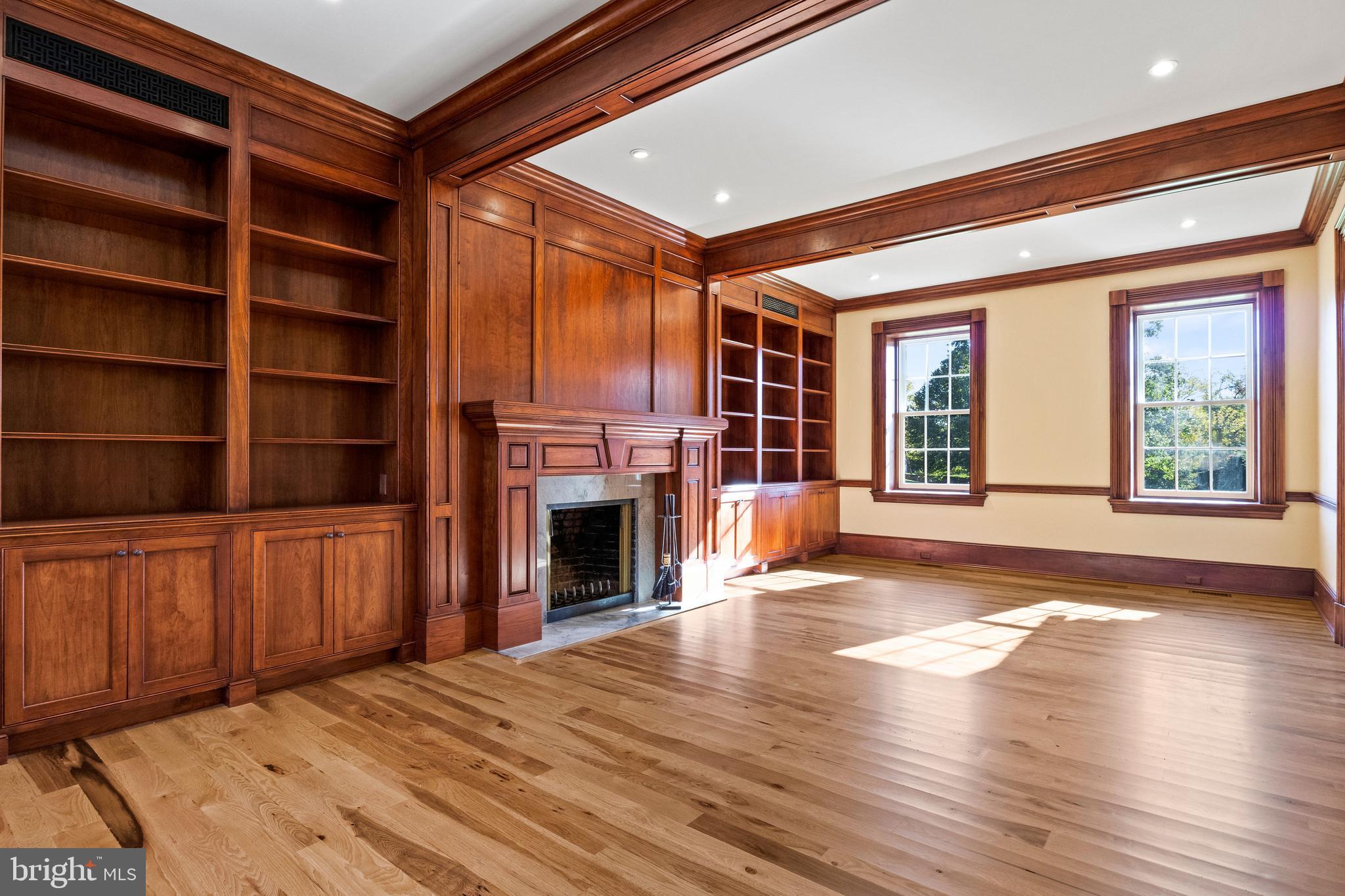 MY LADY'S MANOR - Residential Lease