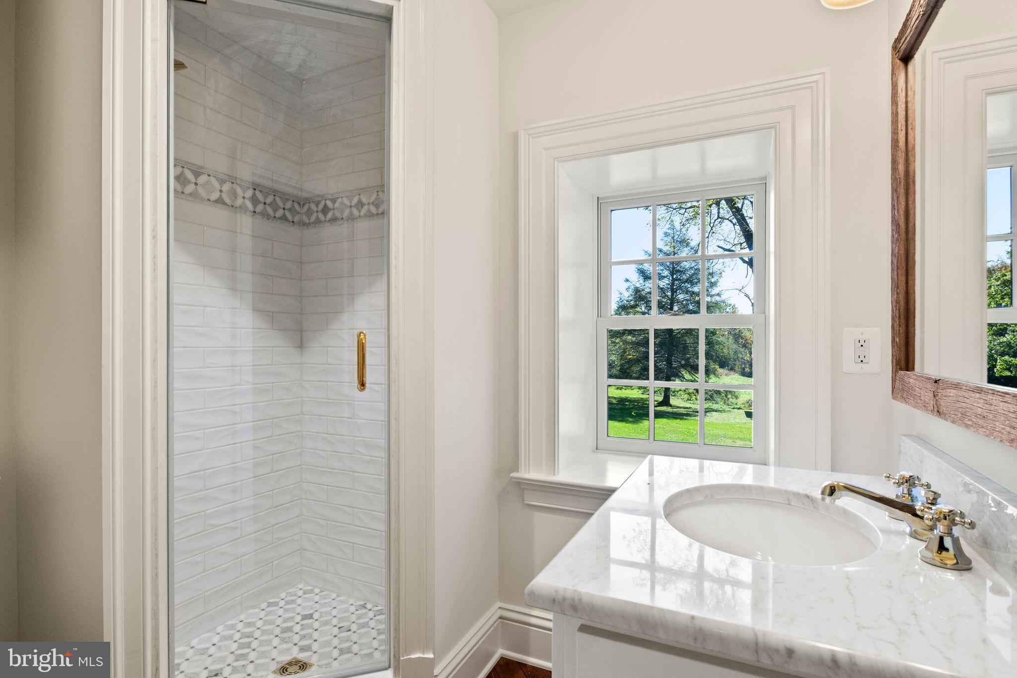 MY LADY'S MANOR - Residential Lease