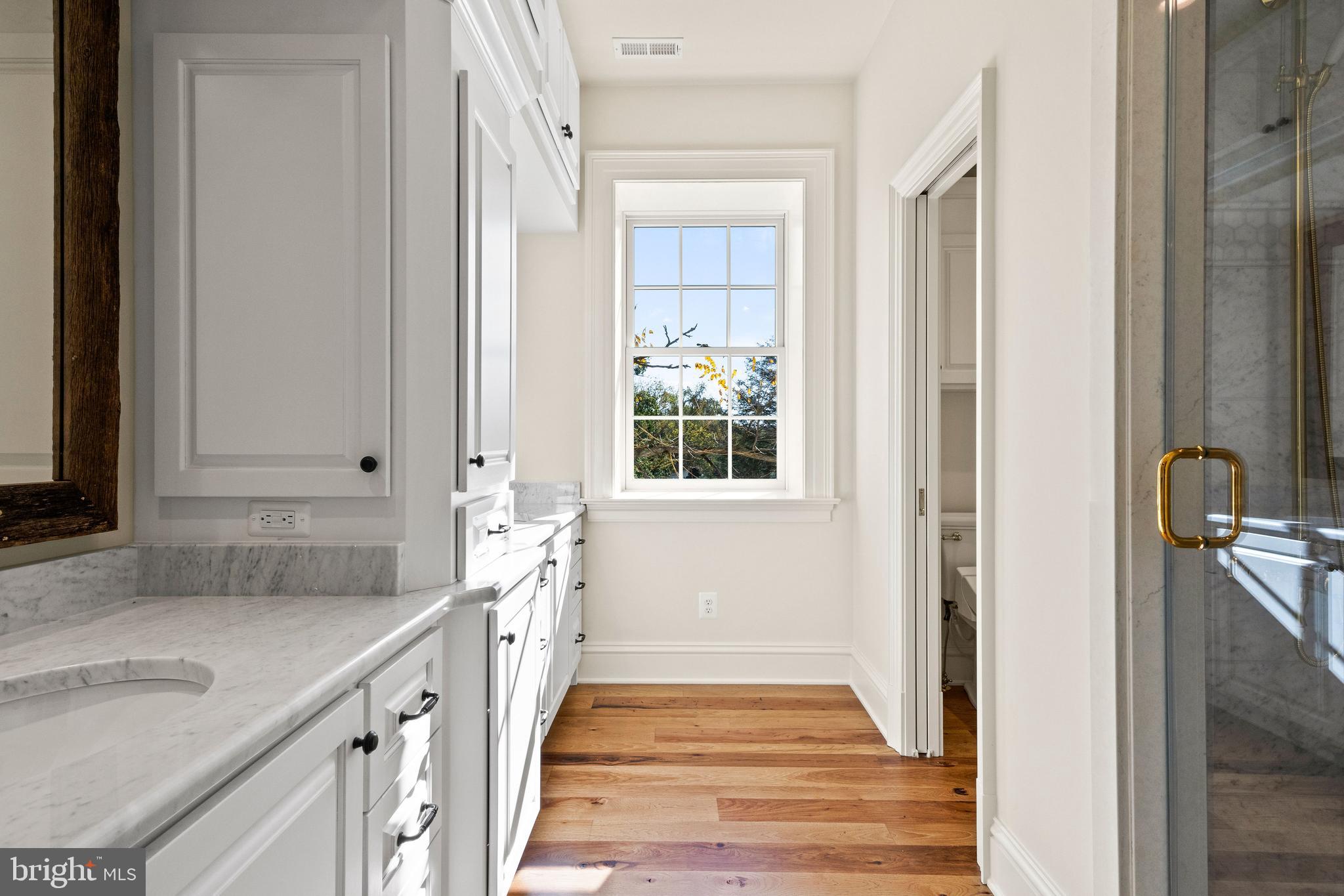 MY LADY'S MANOR - Residential Lease